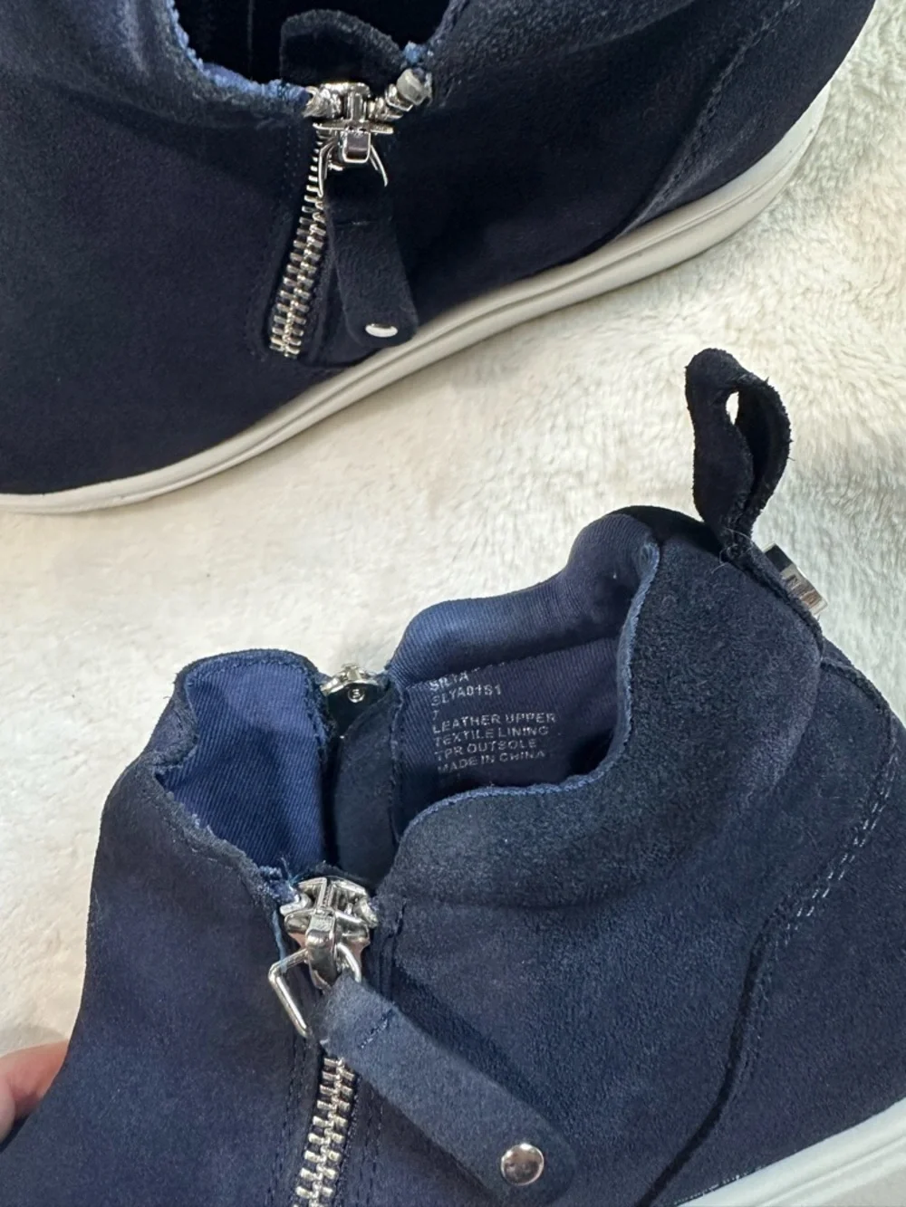 Steve Madden - Picture 4 of 7